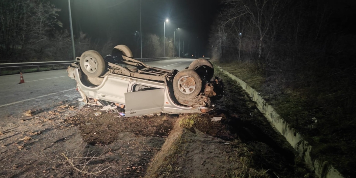 Поблизу Гайсина позашляховик злетів у кювет - постраждали водій та пасажирка