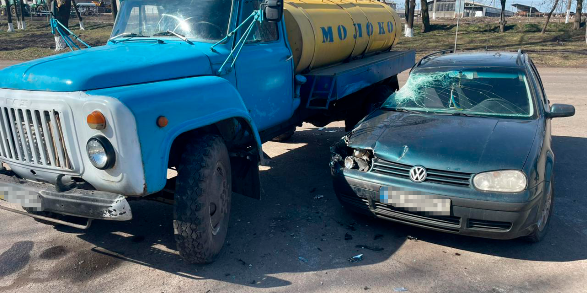Поблизу Уланова легковик зіткнувся з вантажівкою - постраждала дитина
