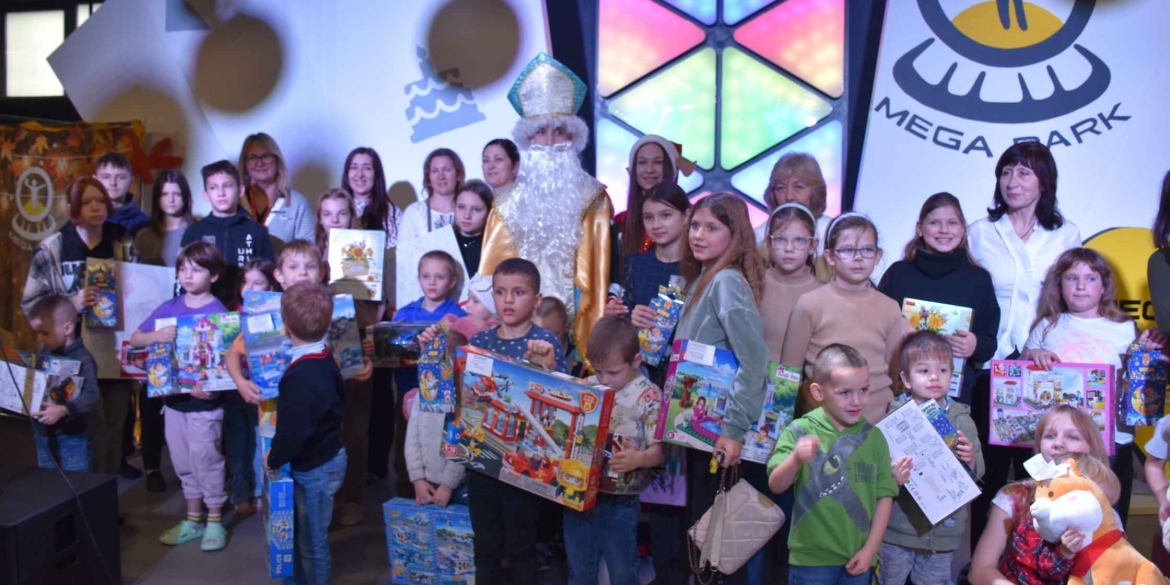 Подарунки до Дня Святого Миколая для вінницьких дітей у складних життєвих обставинах