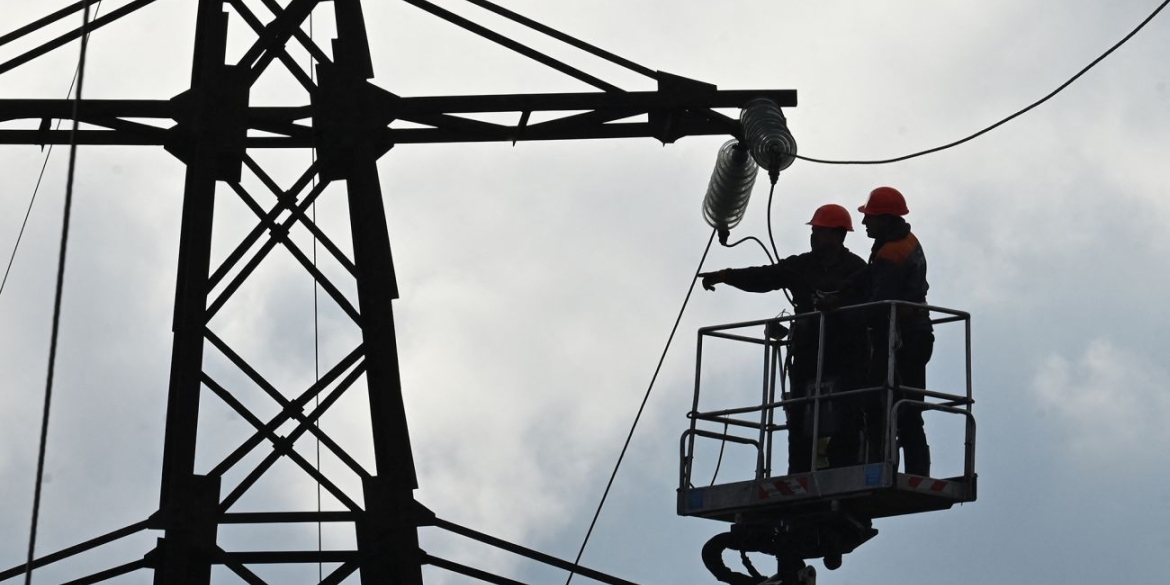 Погода ускладнює ремонт енергосистеми країни де перевищені ліміти 