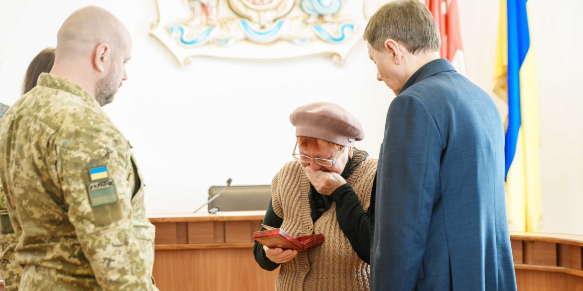 Полеглому захиснику з Вінниці присвоїли медаль «За військову службу Україні» Полеглому захиснику з Вінниці присвоїли медаль «За військову службу Україні»