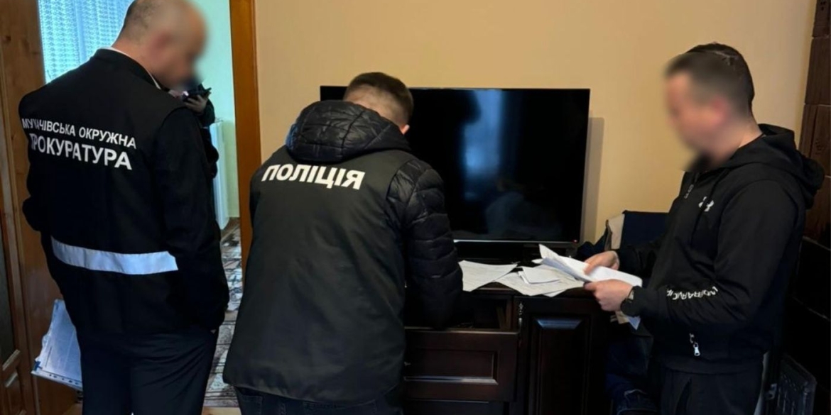 Поліція здійснює 70 обшуків у медзакладах по всій Україні