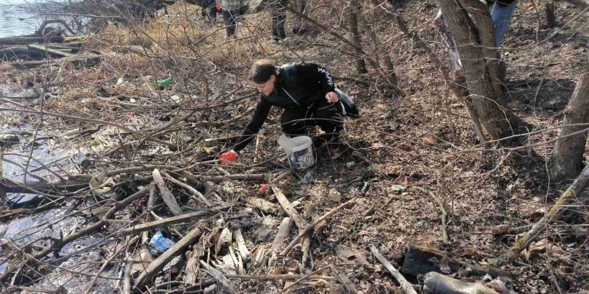 Понад 2000 мішків сміття як вінничани гуртом очищують місто від бруду