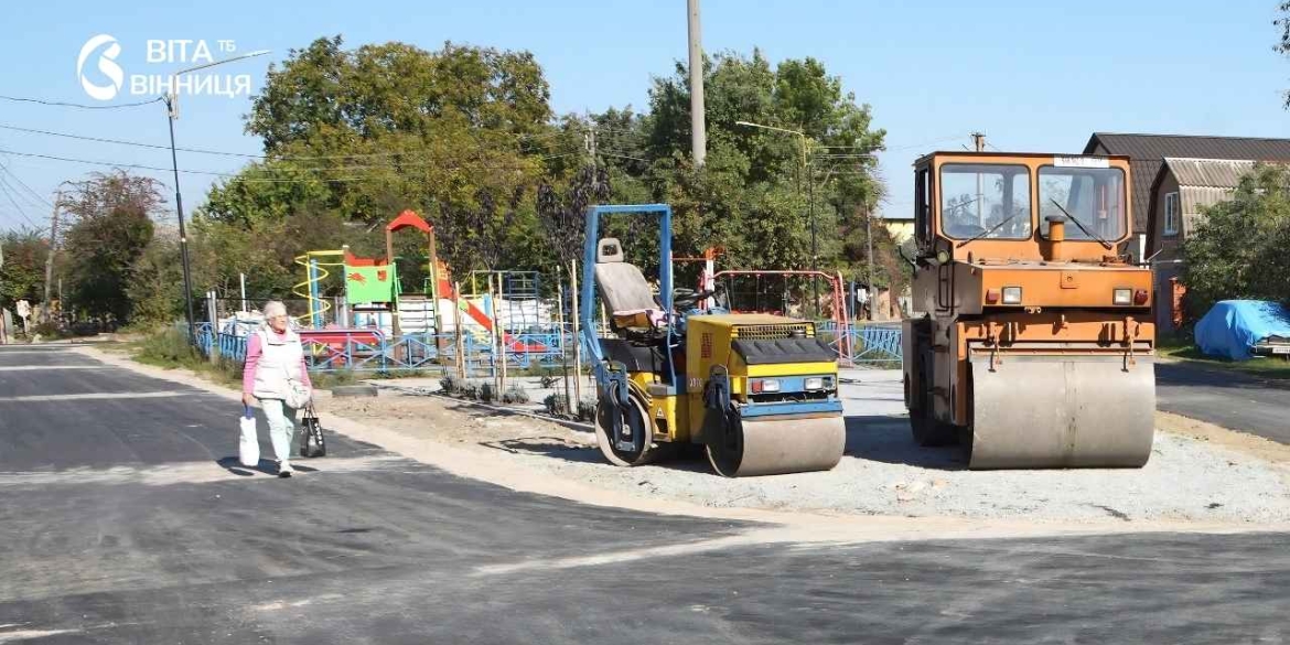 Понад 500 метрів нового покриття та 12 оновлених люків у Вінниці на Сабарові відремонтували ще один провулок