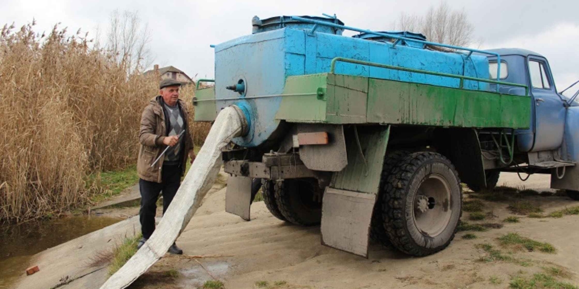 Понад тонну зарибка запустили у ставок в Калинівці