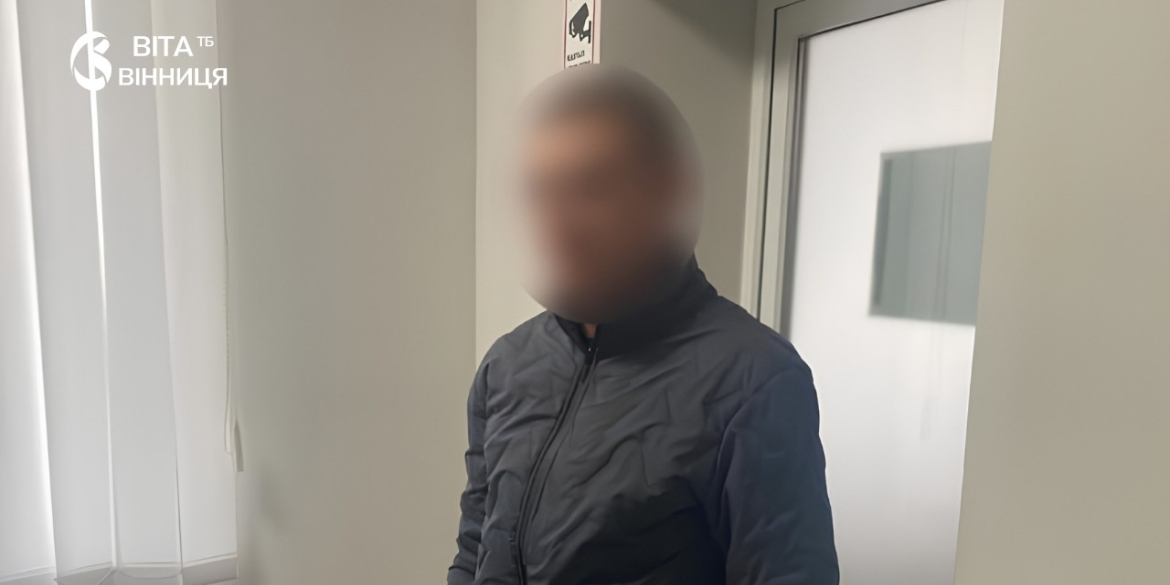 Пошкодив вікно і побив 61-річного чоловіка у Соболівці затримали нічного грабіжника