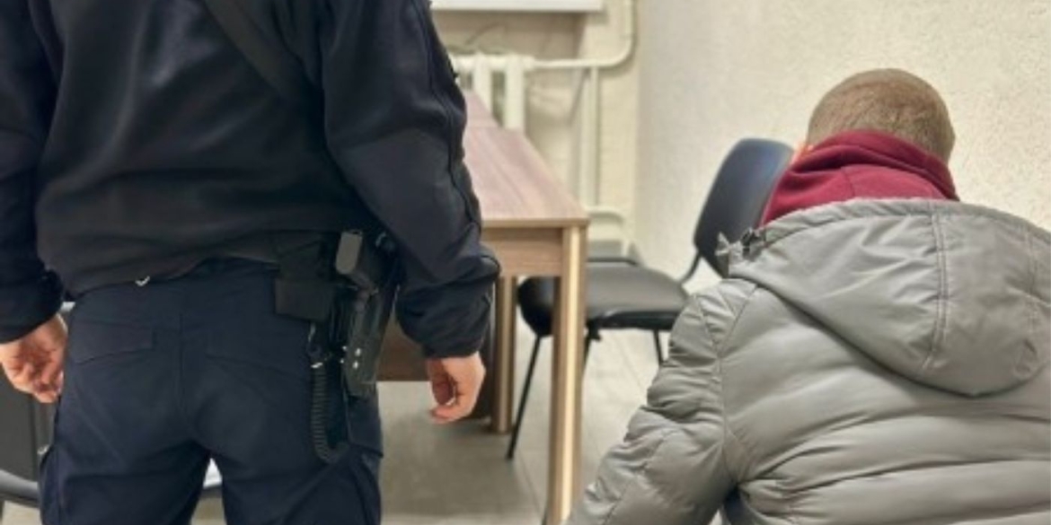 Потягнув гроші з будинку односельця і придбав за них мопед