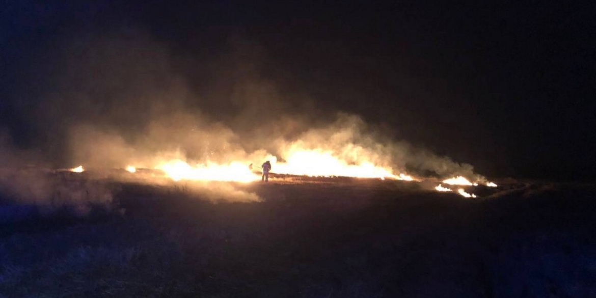 У Тульчинському районі ліквідували пожежу на відкритій території