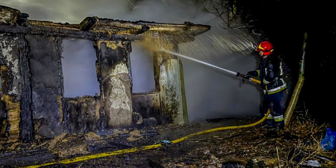 Пожежа від недопалка ледь не стала причиною загибелі жительки Вінниччини
