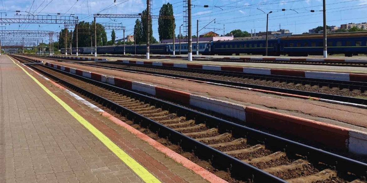 Приміські потяги через Вінниччину подекуди затримуються майже на шість годин