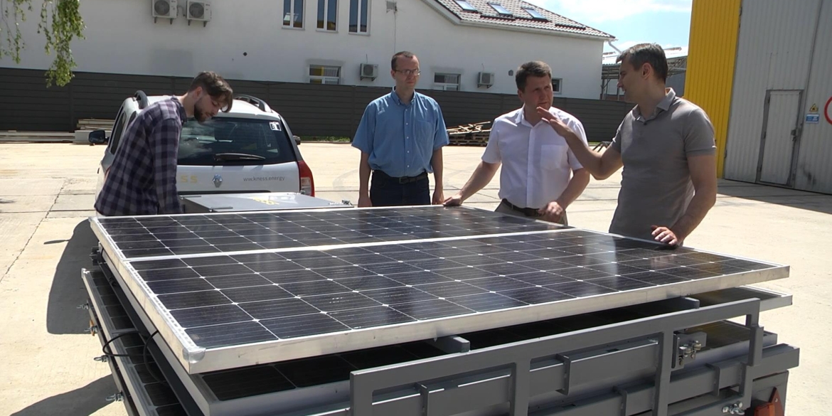 «PV.Cіч» вінницькі розробники створили автономну сонячну зарядну станцію