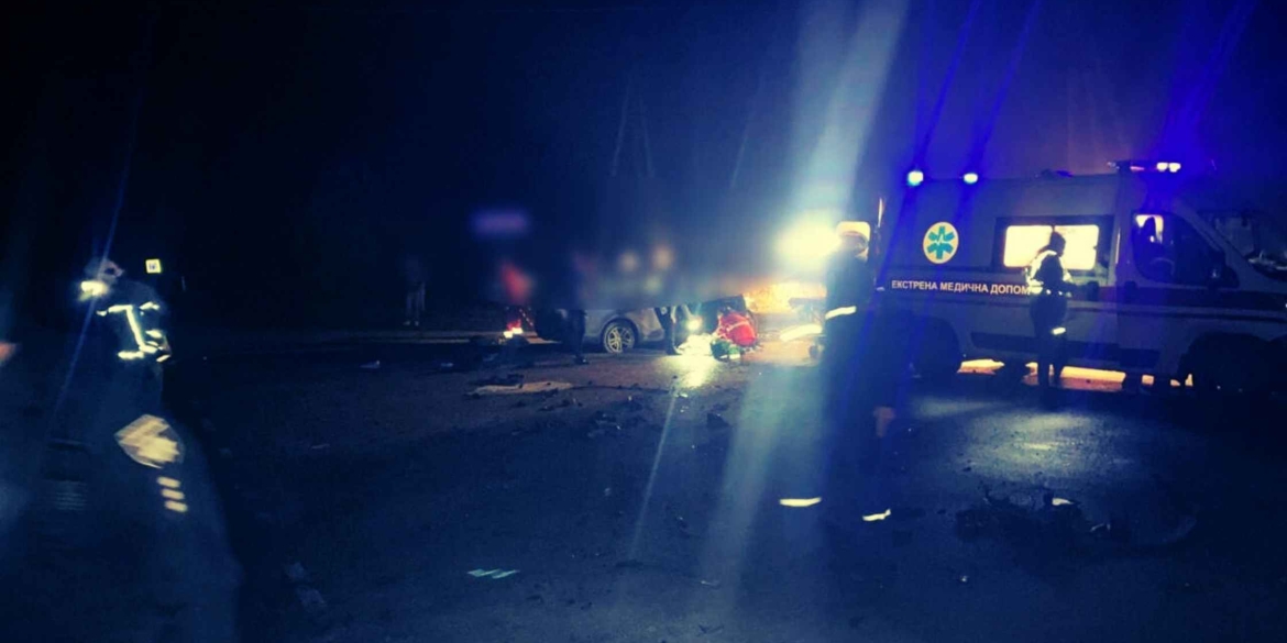 Пʼятеро осіб травмувались у нічній ДТП на Вінниччині, серед постраждалих - двоє дітей