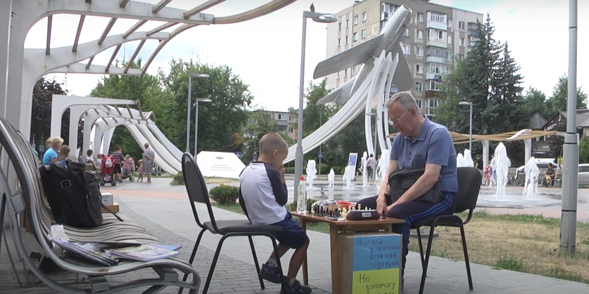 П'ятирічний вінницький шахіст влаштував збір допомоги для ЗСУ