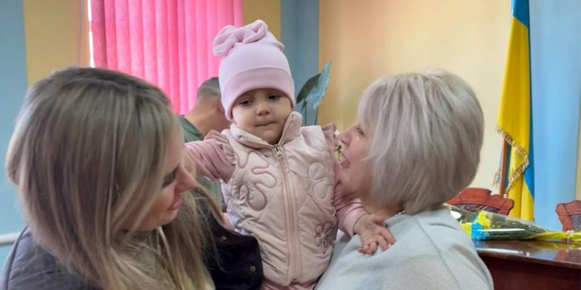 Рідні загиблого сержанта з Гайсинського району отримали його посмертну нагороду