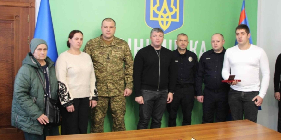 Рідні загиблого сержанта з Тульчинського району отримали його посмертну нагороду