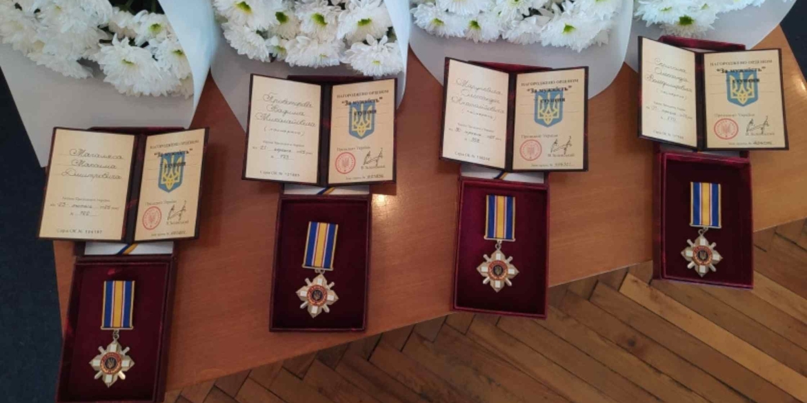 Родинам чотирьох воїнів з Томашпільської громади вручили нагороди