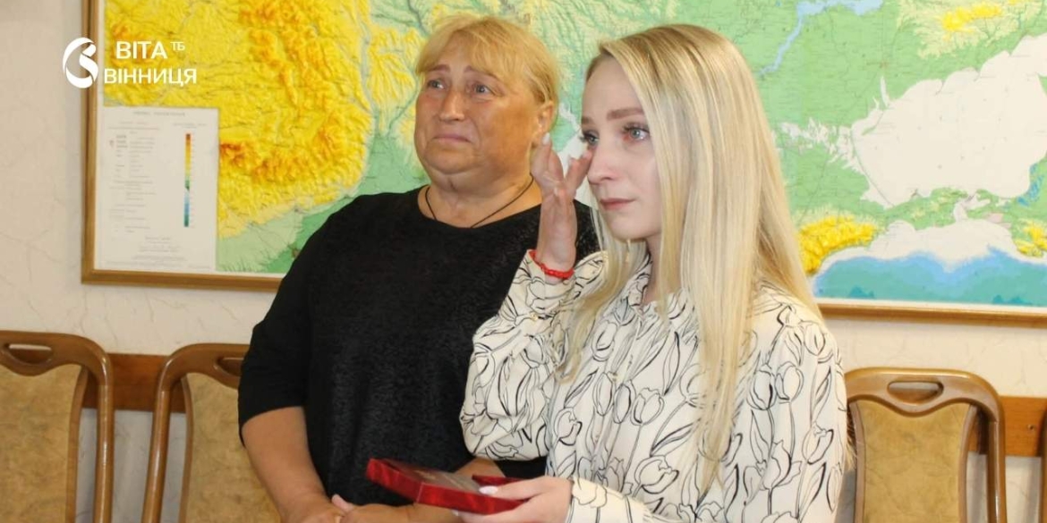 Родині загиблого прикордоника з Могилева-Подільського вручили посмертний орден воїна