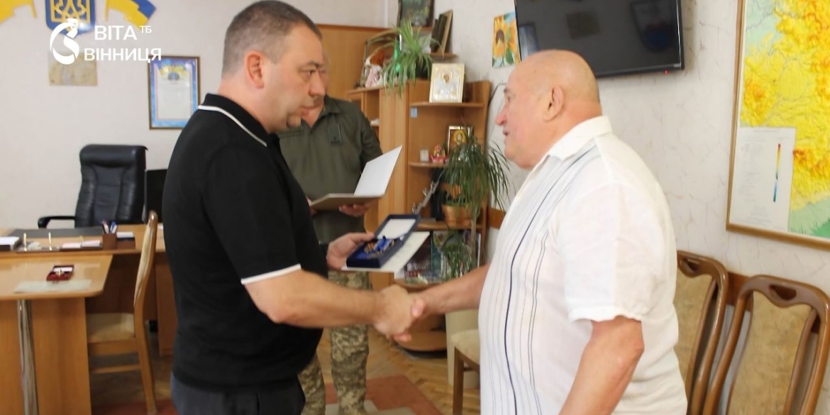 Родині загиблого захисника з Могилів-Подільщини вручили його посмертні нагороди