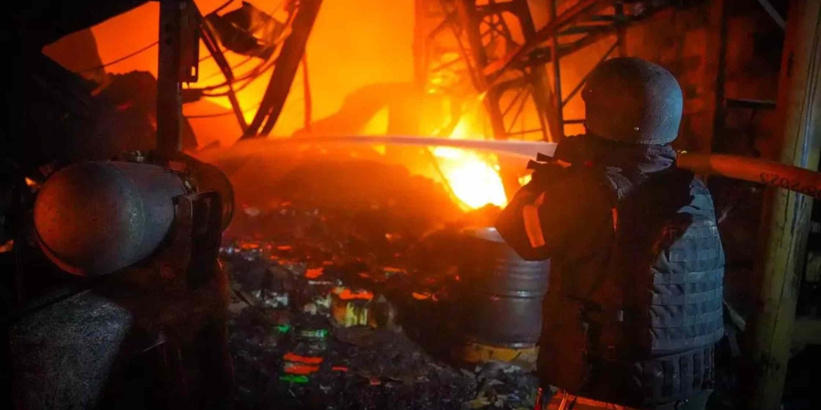 Російські війська знову атакували мирні міста та села