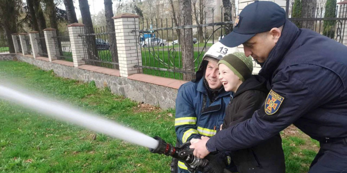 Рятувальники навчали правил безпеки дітлахів Немирова та Томашполя