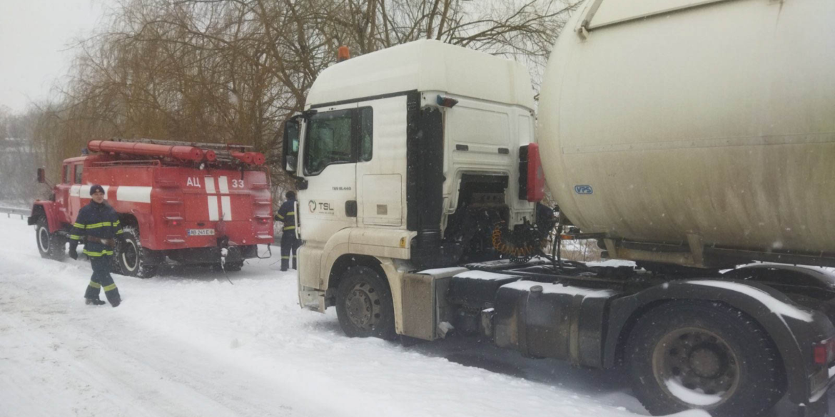 Рятувальники Вінниччини надали допомогу водієві вантажівки
