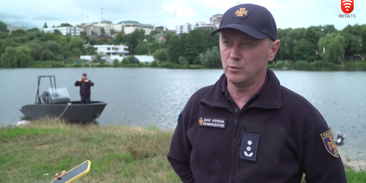 Рятувальники Вінниччини навчили, як врятувати потопаючого та надати йому допомогу