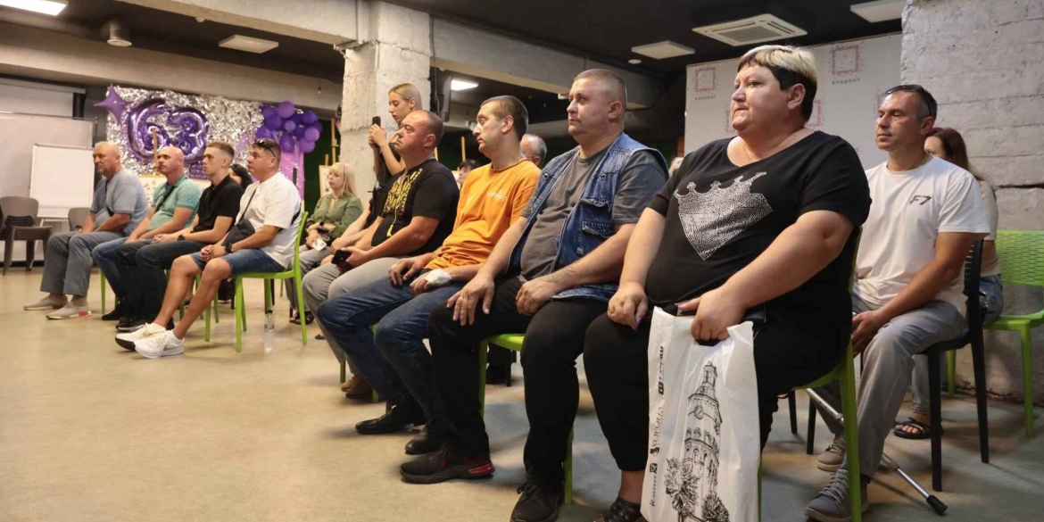 Ще 20 ветеранів і членів родин загиблих вінницьких захисників отримали кошти на житло