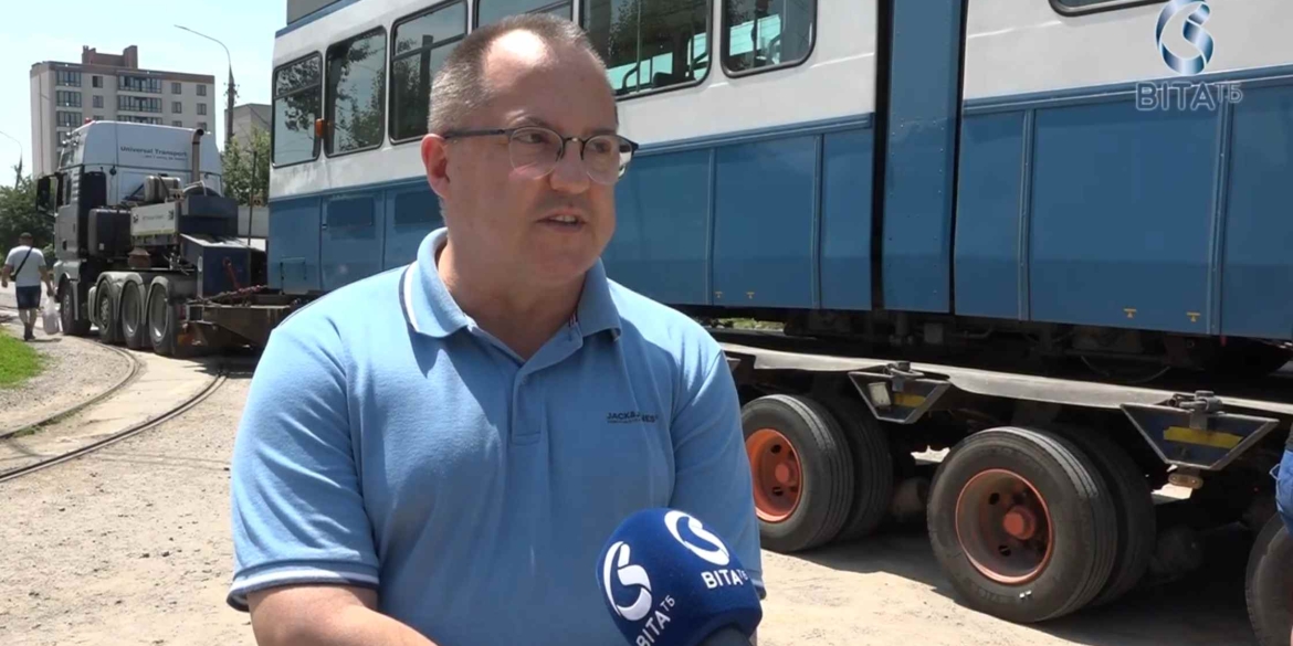Ще один швейцарський Tram-2000 прибув до Вінниці