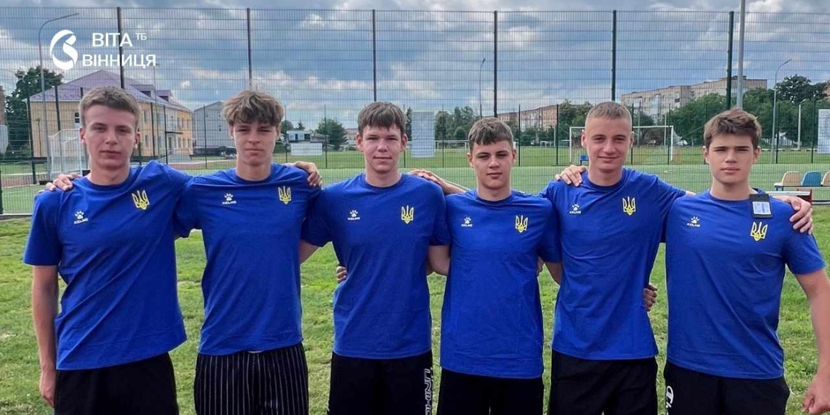 Шестеро хокеїстів з Калинівки представлять Україну на чемпіонаті Європи U-16 в Туреччині