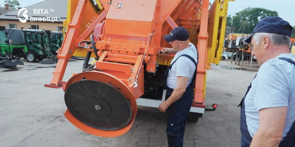 Шляхове управління Вінниці отримало 12 нових машин Egholm City Ranger
