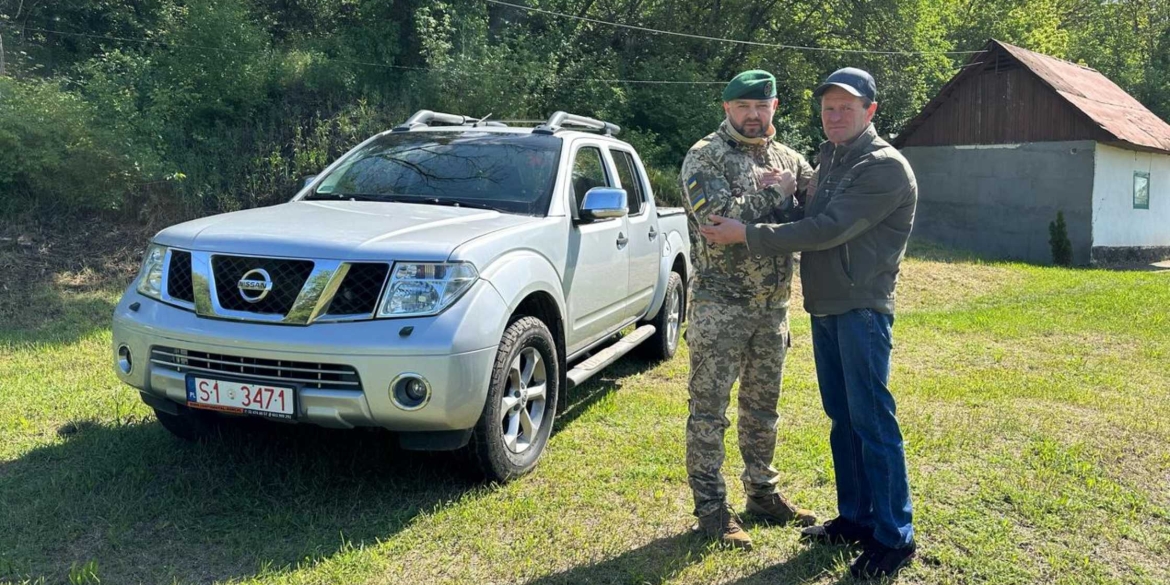 Сім’я загиблого прикордонника передала автомобіль Могилів-Подільському прикордонному загону