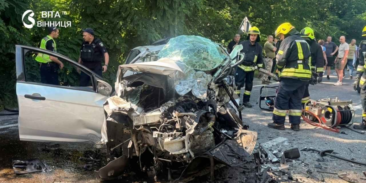 Смертельна ДТП на трасі Брацлав — Тульчин загинув 26-річний водій, постраждала пасажирка
