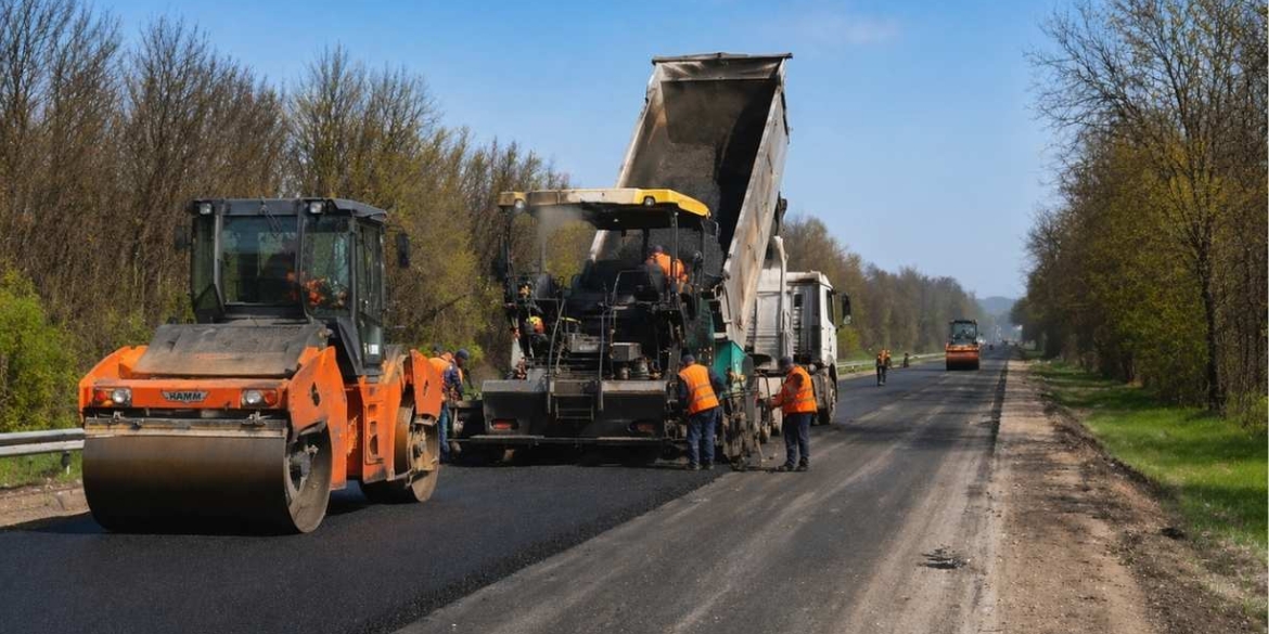 Стратегічна траса М-21 у фокусі на Вінниччині й по всій країні дорожники вийшли на рекордні темпи ремонту