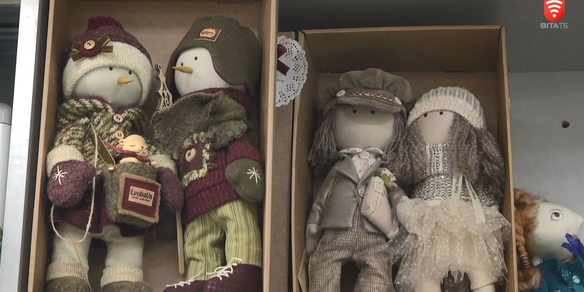 У Вінниці відкрилась новорічна лялькова експозиція
