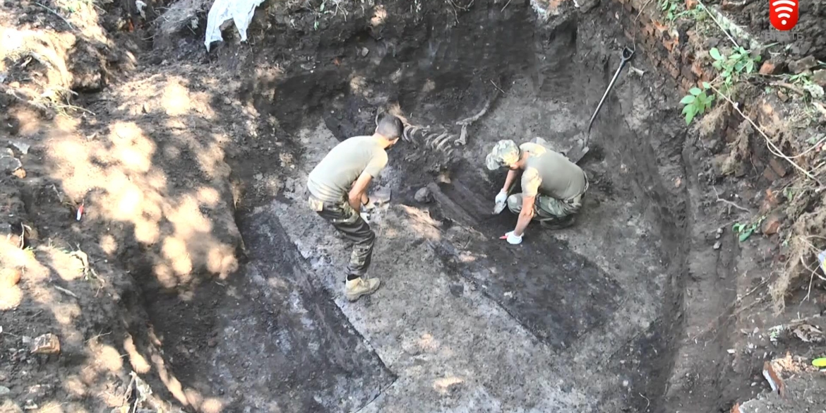 Моторошна знахідка. У Вінниці розкопали найбільше кладовище вояків Галицької армії