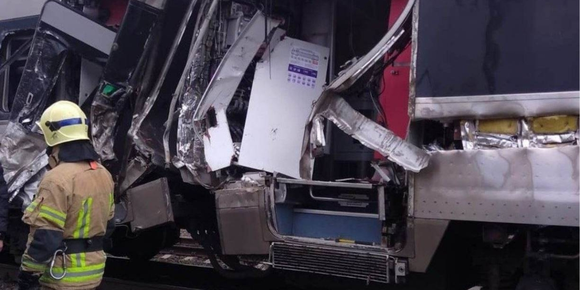 Тепловоз виїхав прямо перед «Інтерсіті+» нові подробиці резонансного зіткнення на коліях Вінниччини