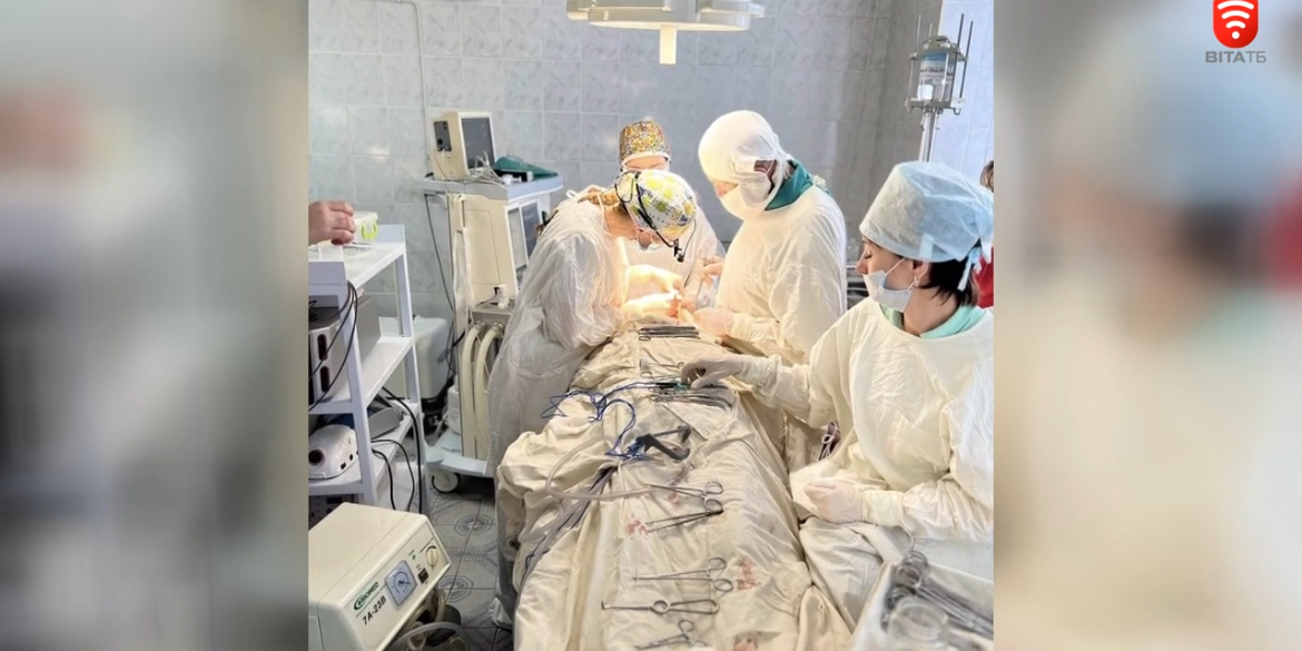 Титановий імплант замість частини щелепи в онкоцентрі проводять операції з 3D технологіями