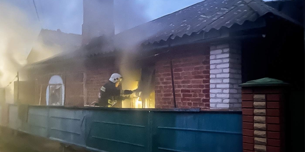 Трагедія трапилась через сигарету. На Вінниччині у вогні загинуло літнє подружжя