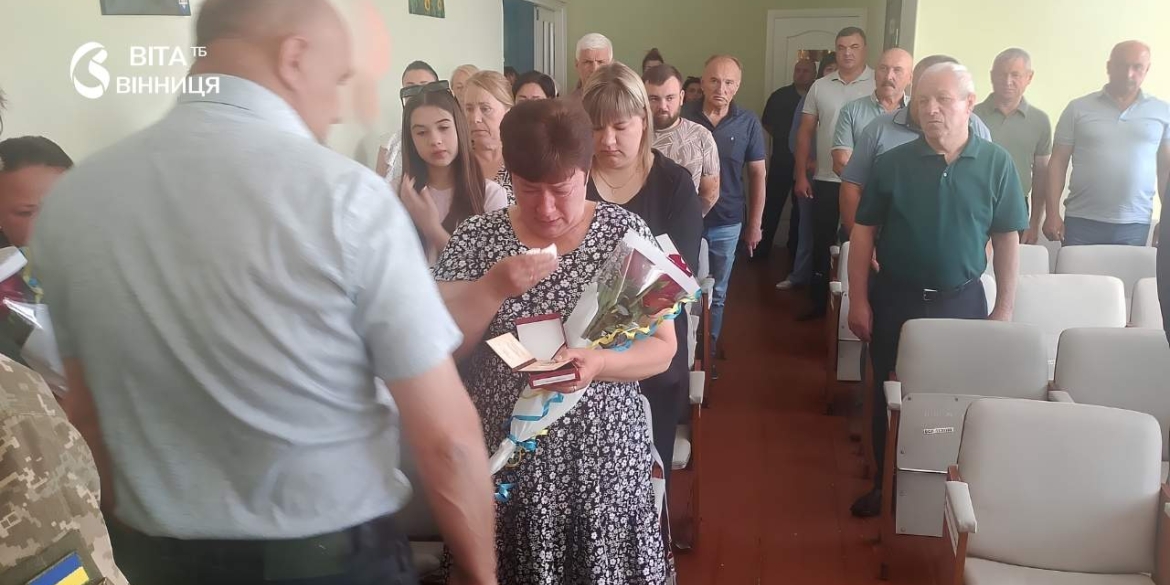 Тульчинець кулеметник нагороджений орденом «За мужність» — нагороду вручили вдові