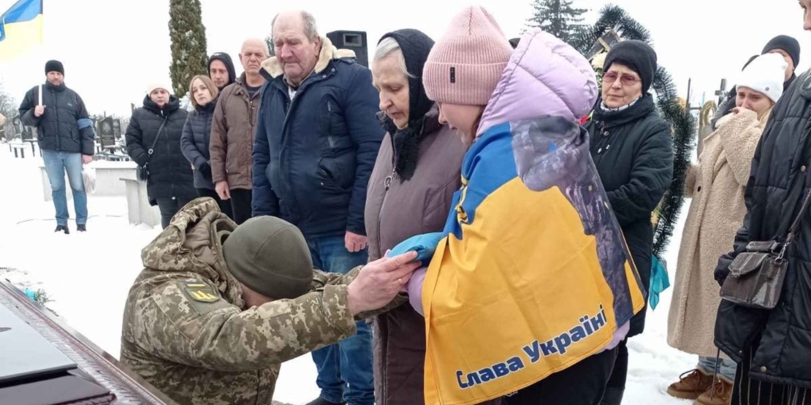 Тульчинці провели в останню путь молодшого сержанта, який загинув від удару БпЛА 
