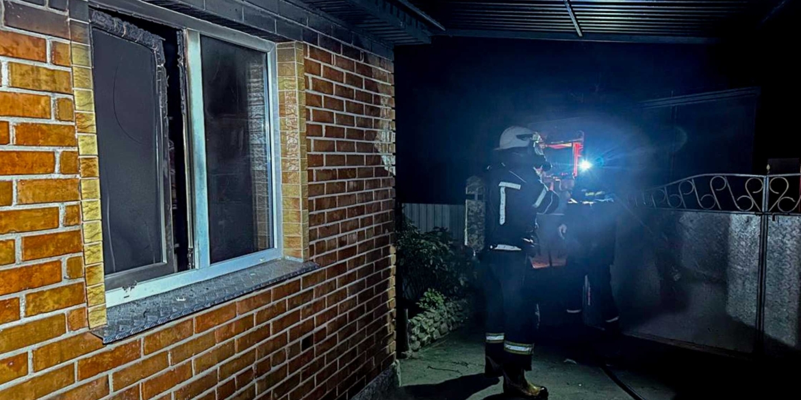 У Барській громаді 8-річна дівчинка ледь не спалила будинок, запаливши свічку