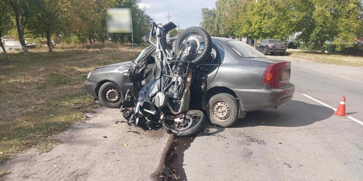У Бершаді п'яний 74-річний водій легкового авто протаранив мотоцикл