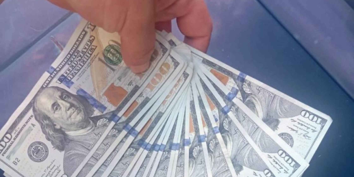 У Бершаді спритник вкрав у сонного знайомого 1600 доларів