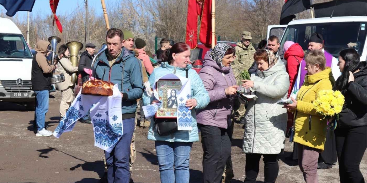 У Браїлові проводжали в останню путь померлого воїна-земляка