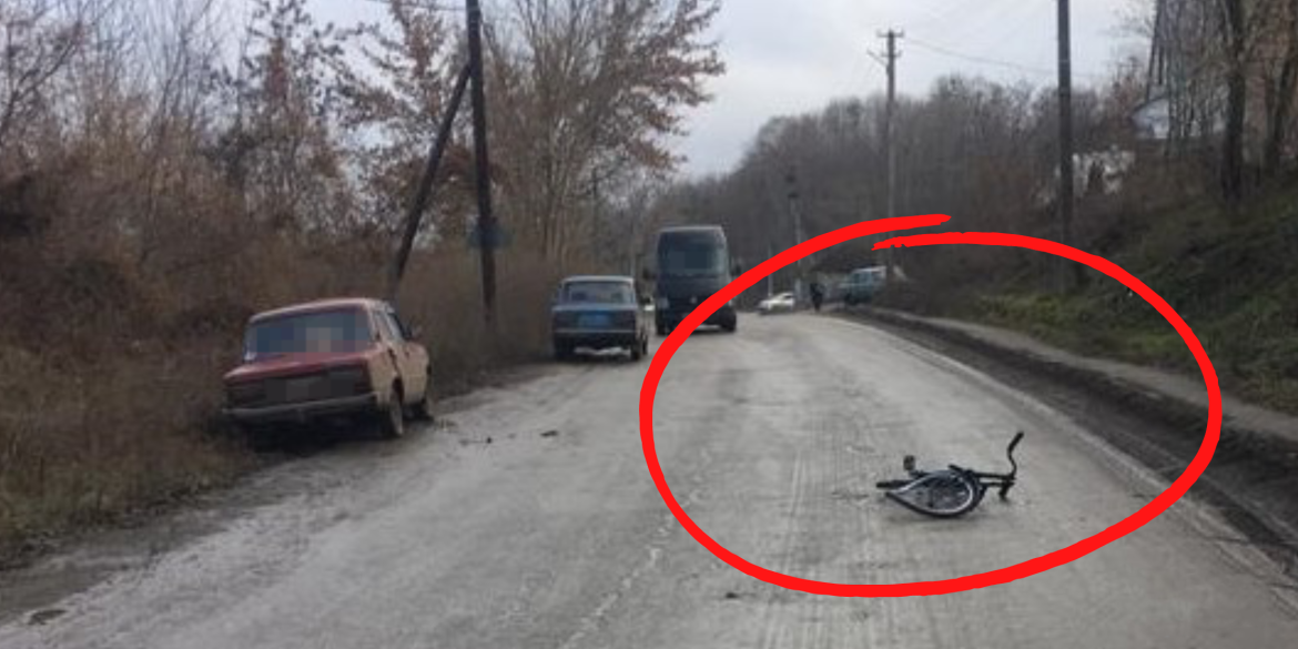 У Гайсинському районі водій автомобіля "ВАЗ" зіткнувся з велосипедистом