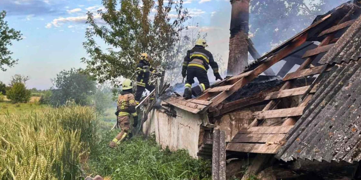 У Гайсинському районі коротке замикання спричинило пожежу в будинку