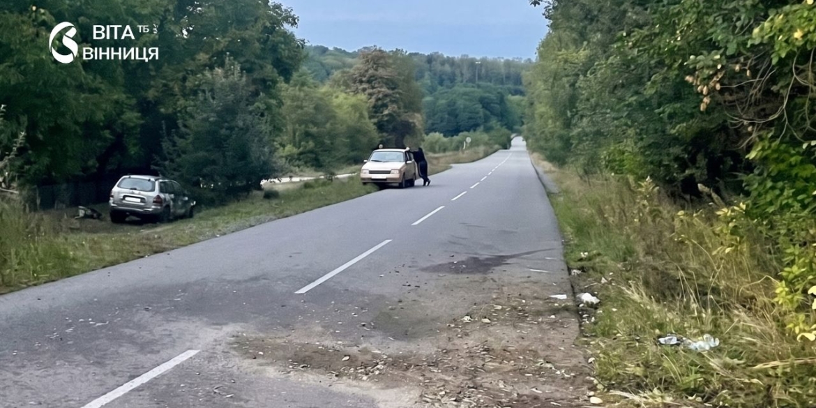 У Гайсинському районі о пів на п’яту ранку розбилось авто з двома хлопцями