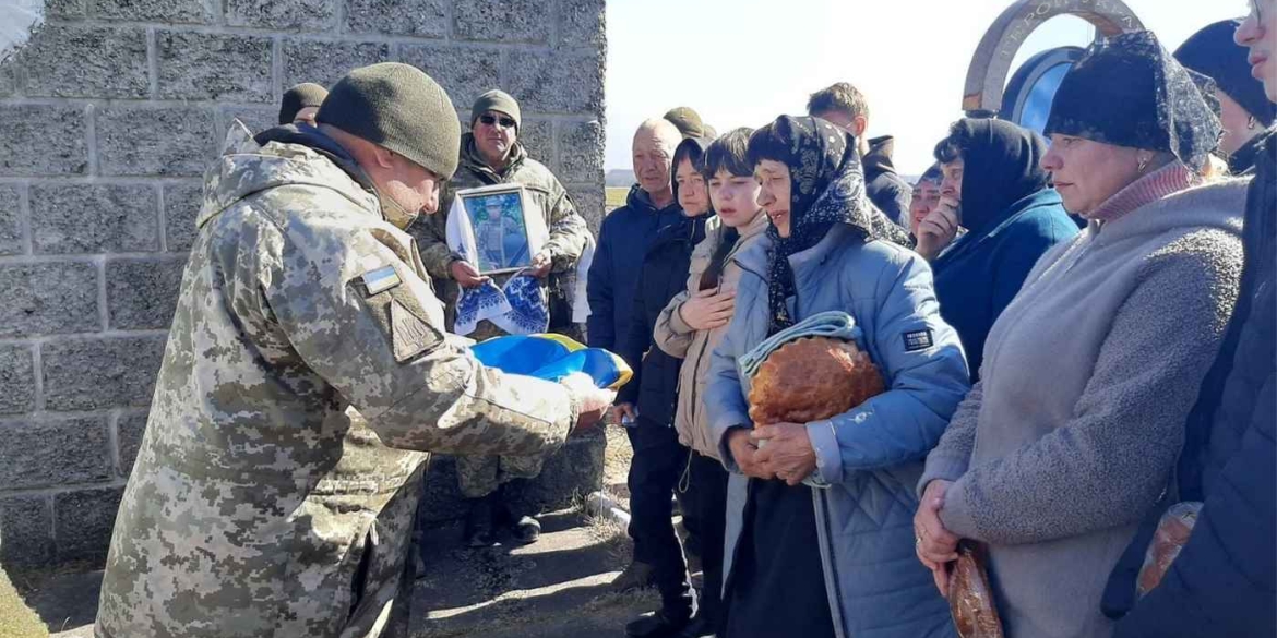 У Гайсинському районі прощались із загиблим на фронті воїном-розвідником 