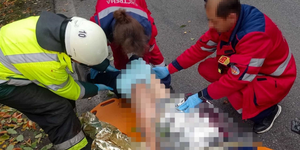 У Гайсинському районі з понівеченого автомобіля деблокували двох пенсіонерів