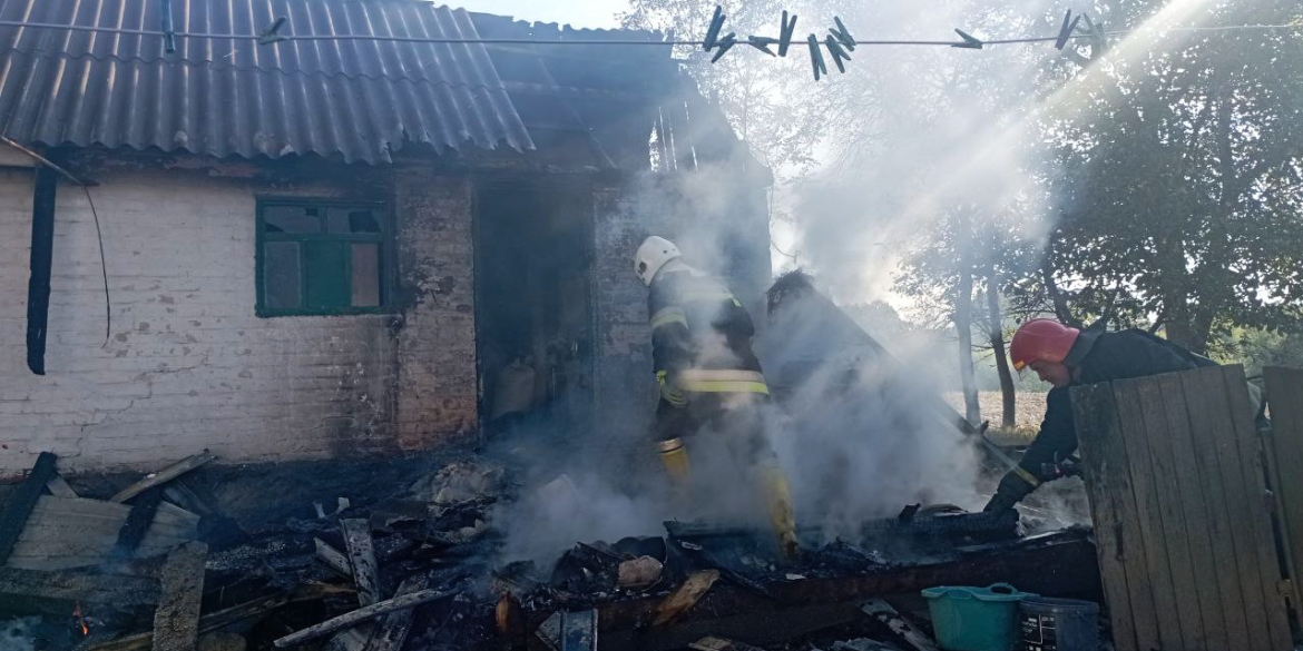 У Гайсинському районі згоріла господарча будівля